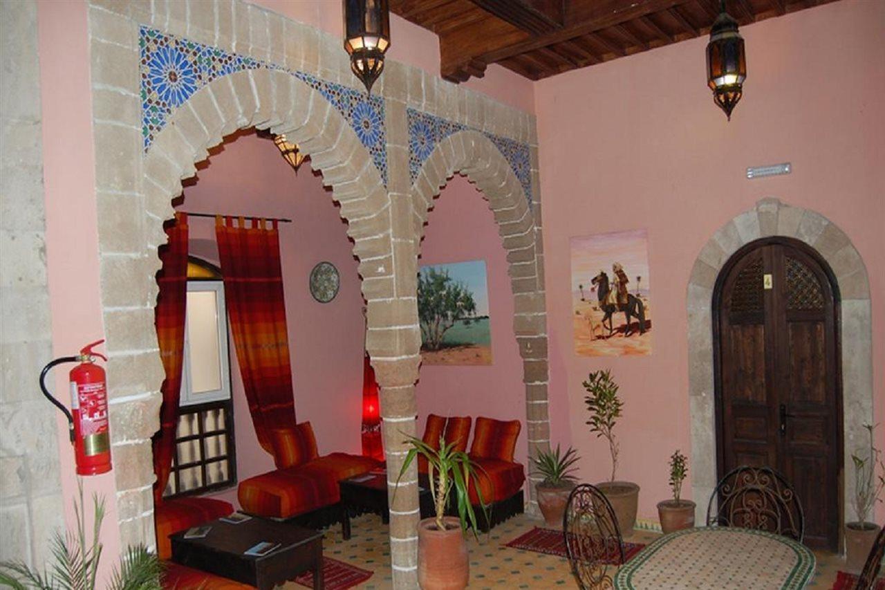 Riad Etoile D'에사우이라 외부 사진