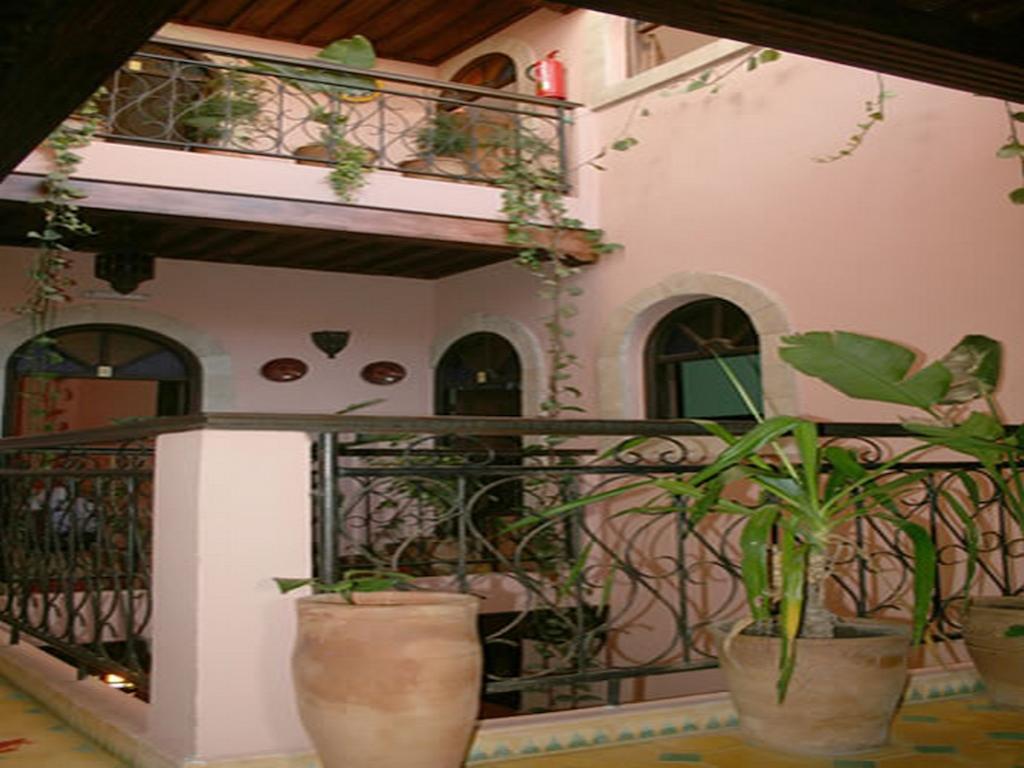 Riad Etoile D'에사우이라 외부 사진