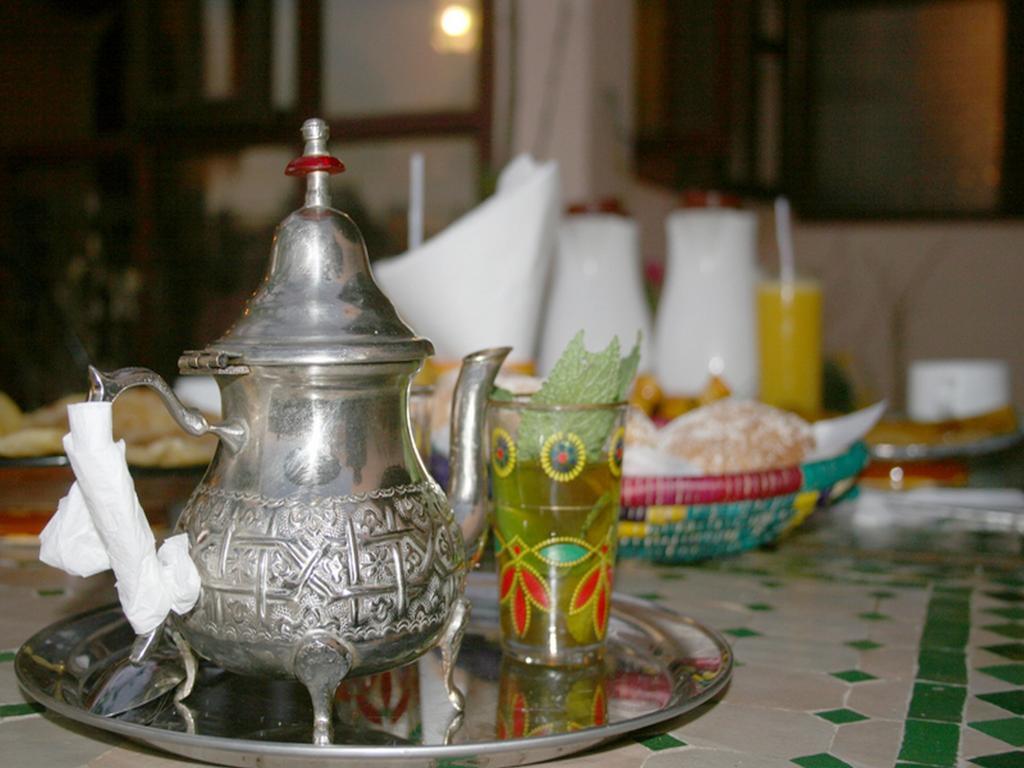 Riad Etoile D'에사우이라 외부 사진